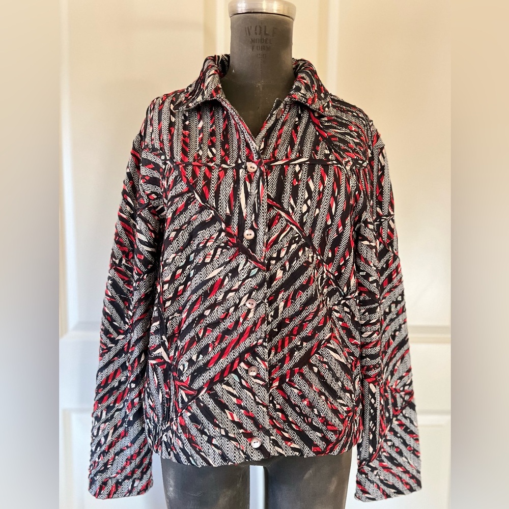 Textured Geometric Print Jacket Black Red Button Front M/L